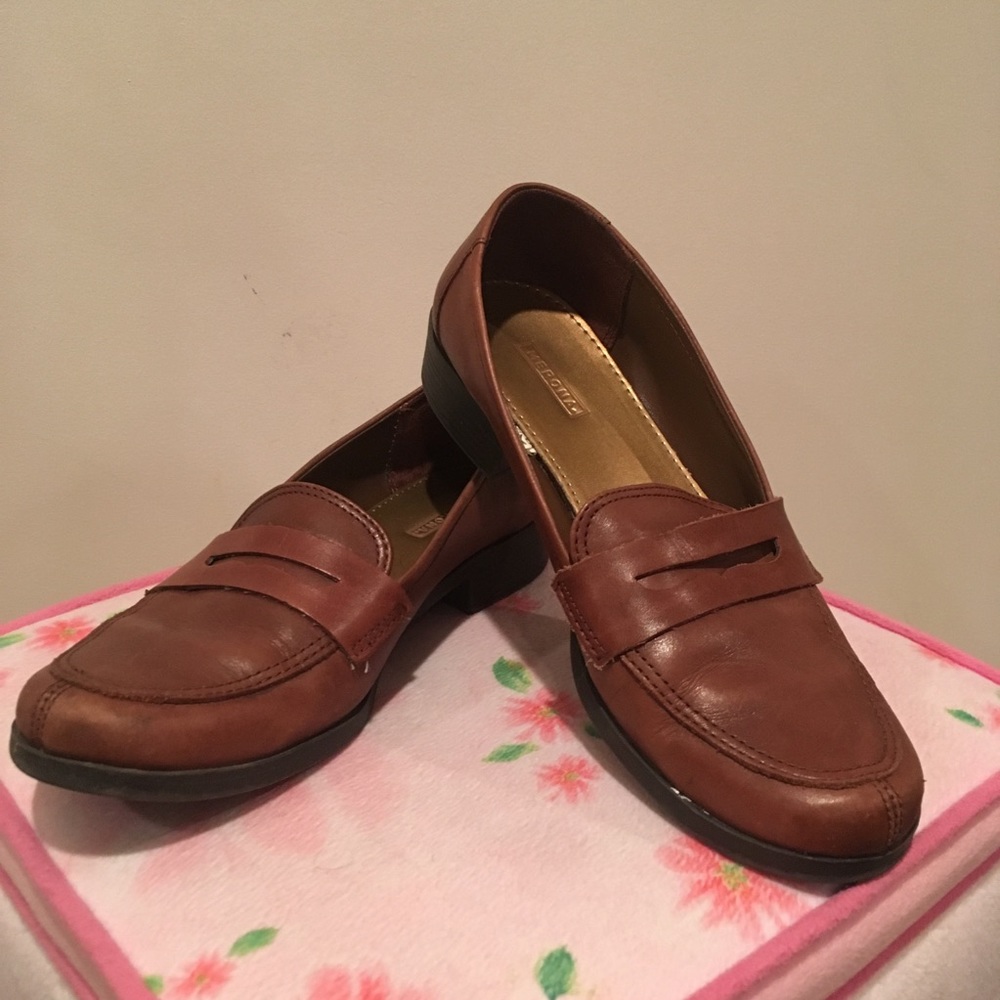 Brown Merona Loafers with Gold Interior Size 7.5
